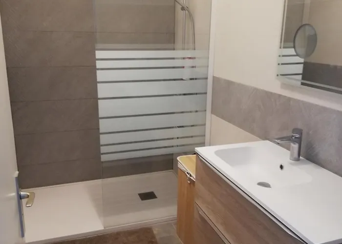 Charmant Appartement * Frejus